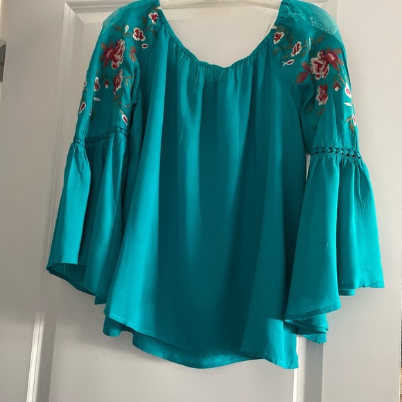 Umgee Colorful BohoStyle Top Size S Peasant Gypsie Style Coquettish Embroidered - Picture 6 of 8